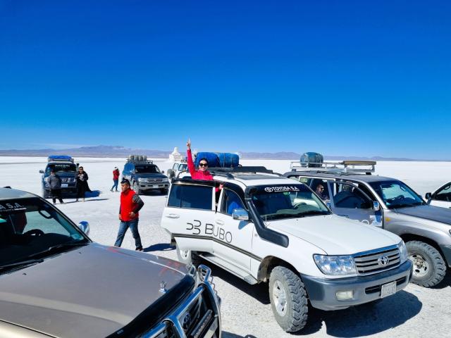  jeepy na Uyuni. Foto: Karina Katanová - 