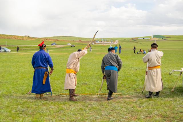 Pripravíme si závod v mongolskej lukostreľbe... foto: Martin Li