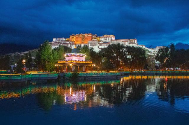 Tibet, Nepál