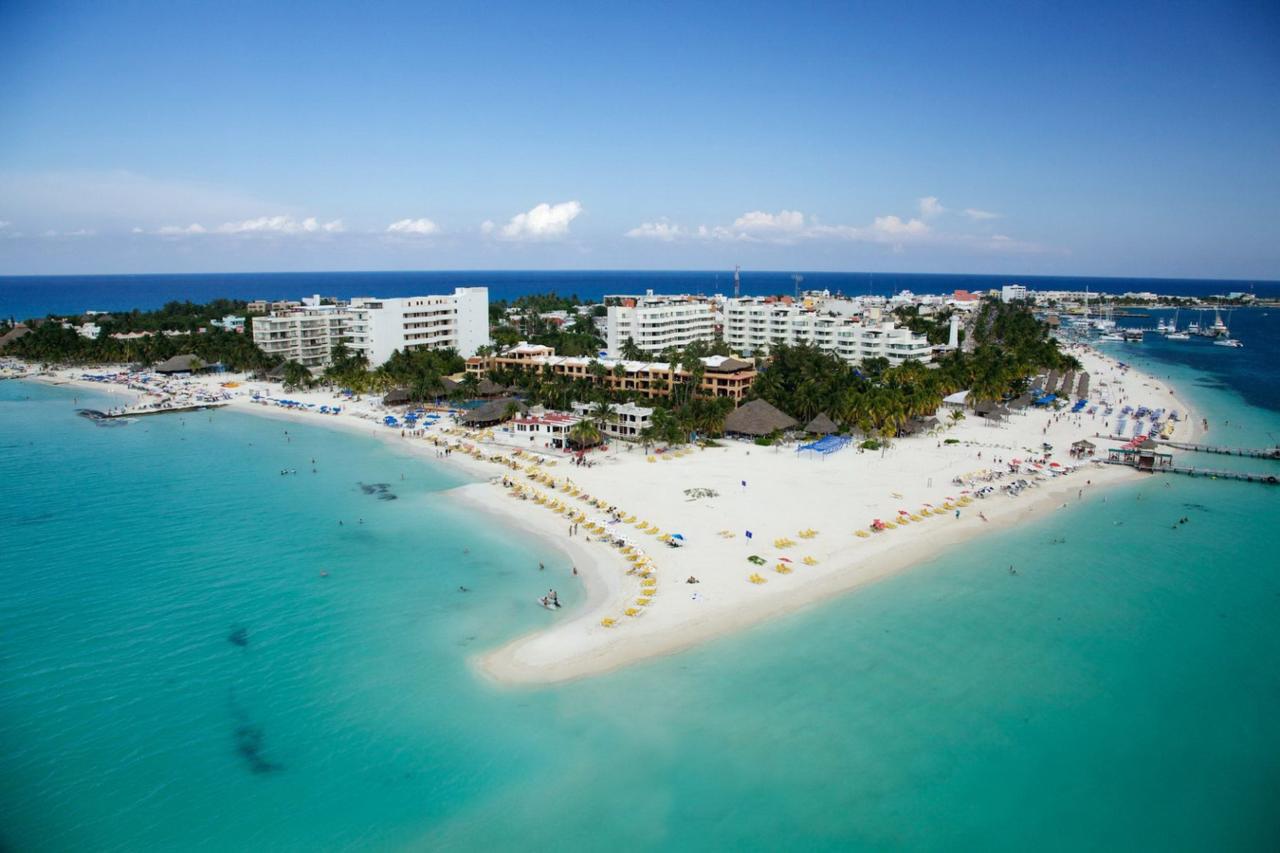 Najbližší ostrov Isla Mujeres ponúka možnosť širokého vyžitia p