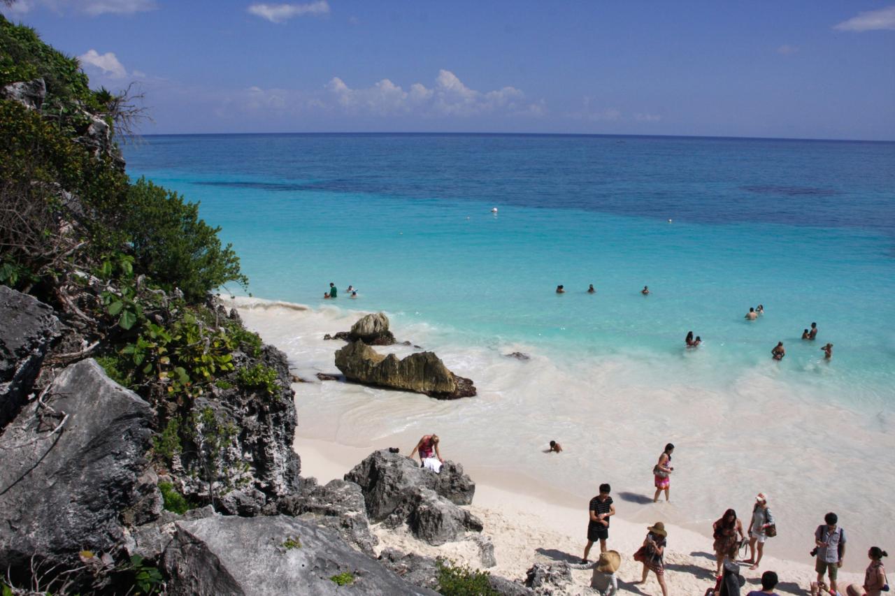 Tulum je prvé miesto v Mexiku, ktoré ožiaria ranné lúče slnka a