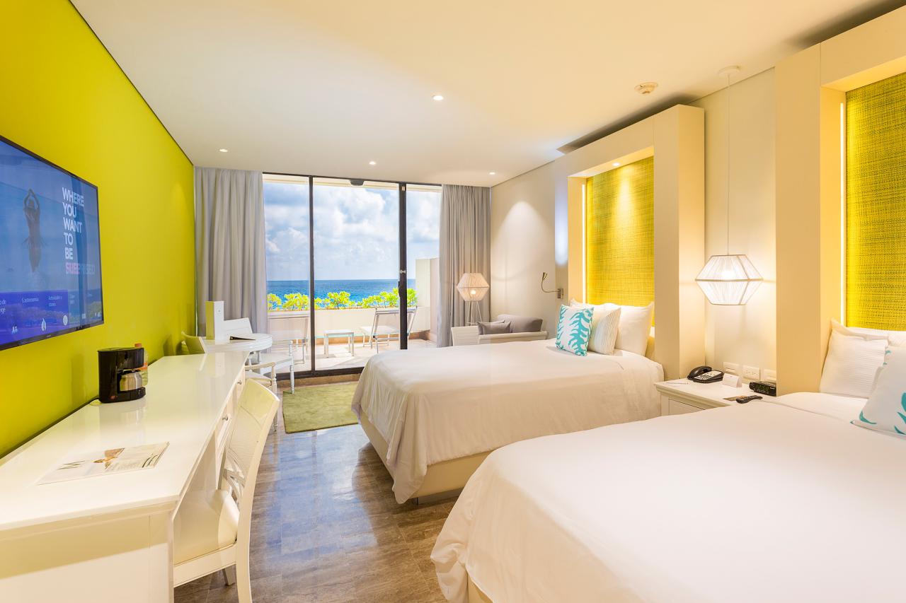 Luxusný hotel Paradisus nachádzajúci sa na pláži v hotelovej zó