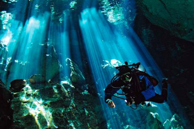 Ak sa potápate a máte radi výzvy, potápanie v cenotes je jedine