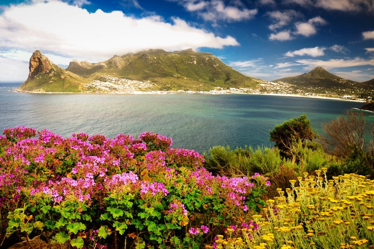 V zálive Hout bay pod najkrajšou vyhliadkovou cestou v Afrike m