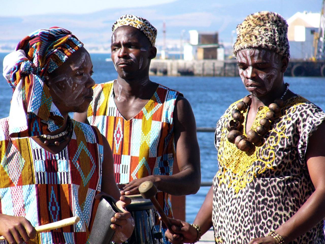 Aj napriek modernosti krajiny tu na nás Afrika dýcha spoza každ