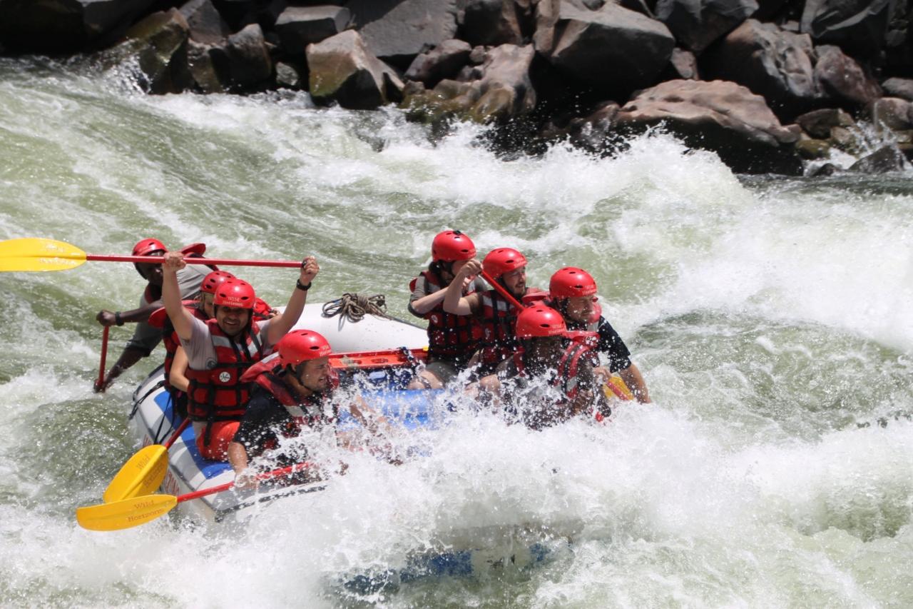 Rafting na rieke Zambezi je najdivokejší z komerčných raftingov