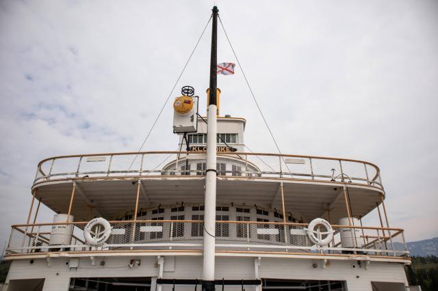 Parník SS Klondike, ktorý kedysi premával po rieke Yukon v mest