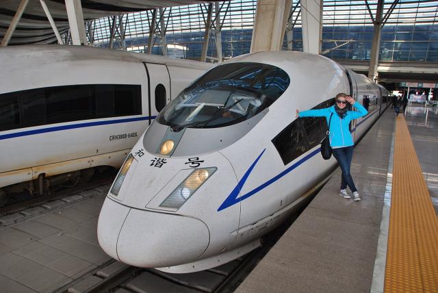 Pokračujeme do Šanghaja, 1318 km prejdeme za 4 hodiny a pár min