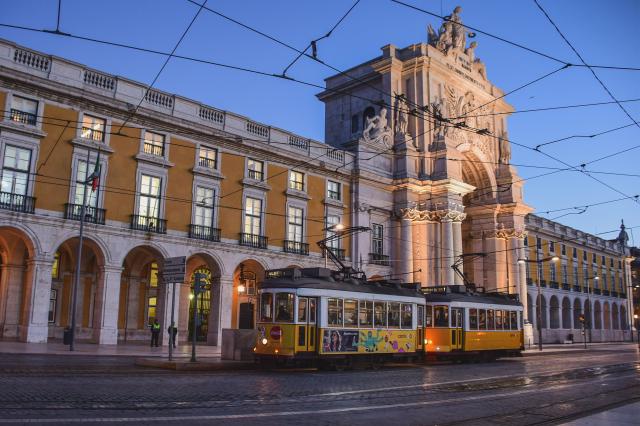 Ikonická žltá električka je pre Lisabon tým, čím žlté taxíky pr