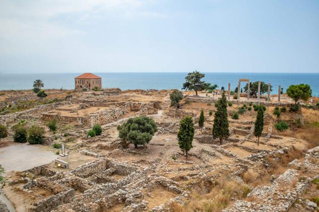 Ruiny starovekého mesta Byblos. Tu sa písala história sveta a p