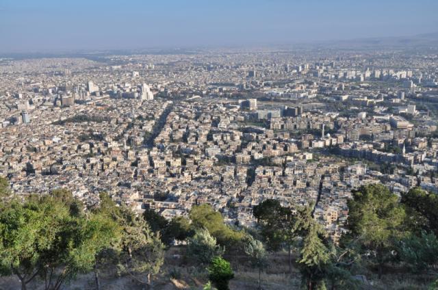 Panoráma Damasku z hory Qasjun, kde mal podľa legendy zabiť Kai
