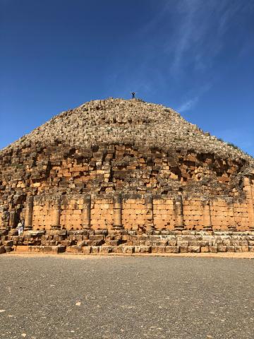 Cestovatelia Zikmund a Hanzelka boli na vrchole pyramídy v Gize