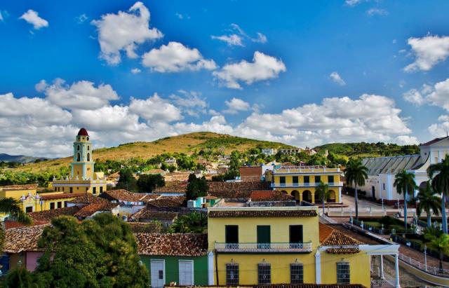 Príchod do Trinidad, ktorého hlavné námestie je pod patronátom 