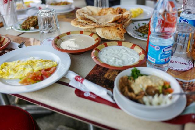 Najznámejšie egyptské jedlo. Toto sú  raňajky. foto: Ľuboš Fell