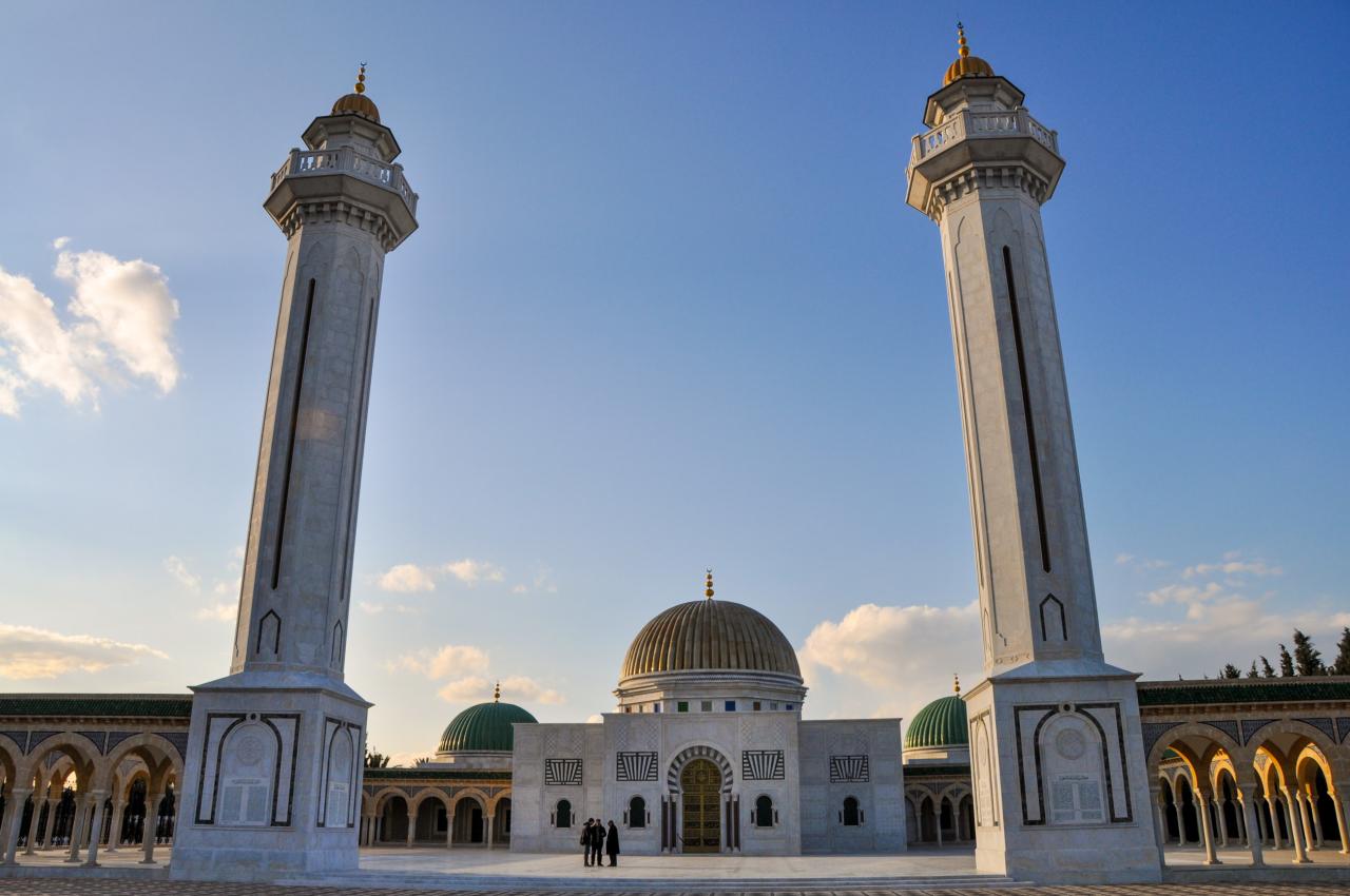 Monastir - hrobka preziDeňta Habbiba Bourgouibu. foto: Tomáš Ku