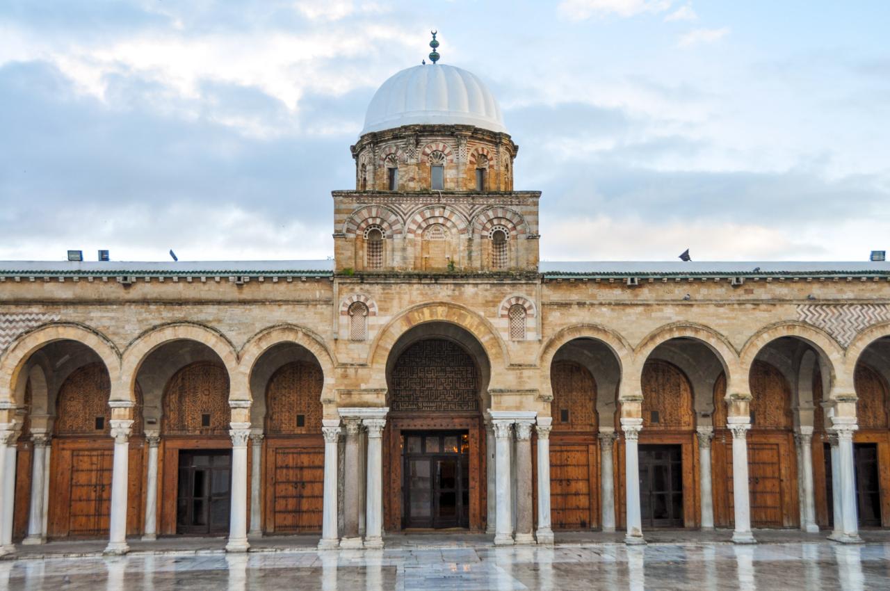 Tunis - na nádvorí Veľkej mešity. foto: Tomáš Kubuš -