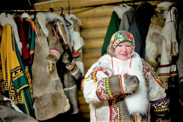 Žena z kmeňa rybárov Chantov. Opäť niečo iné, opäť sme sa dozve