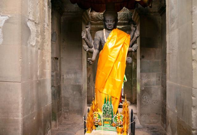 Boh Višnu pri vstupe do Angkor Watu nám jasne hovorí, že toto b