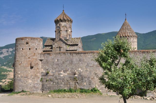Tatev je unikátny svojou polohou aj príbehom. Ukrýva sa za hrad