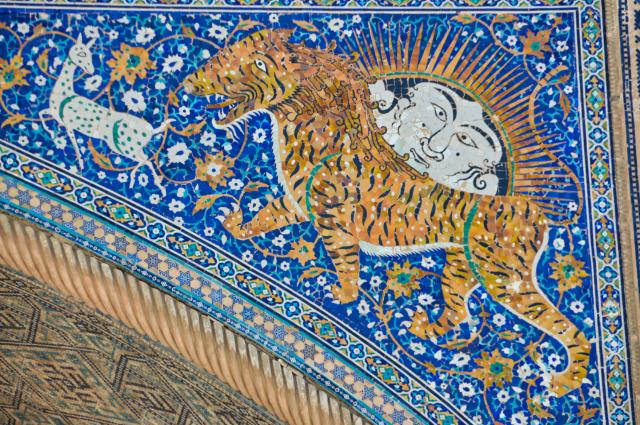 Na medrese Šer Dor pohľadáme symboly Samarkandu. foto: Tomáš Ku