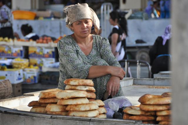 Samarkandské trhovisko Siob si užijeme, ochutnáme a nakúpime si