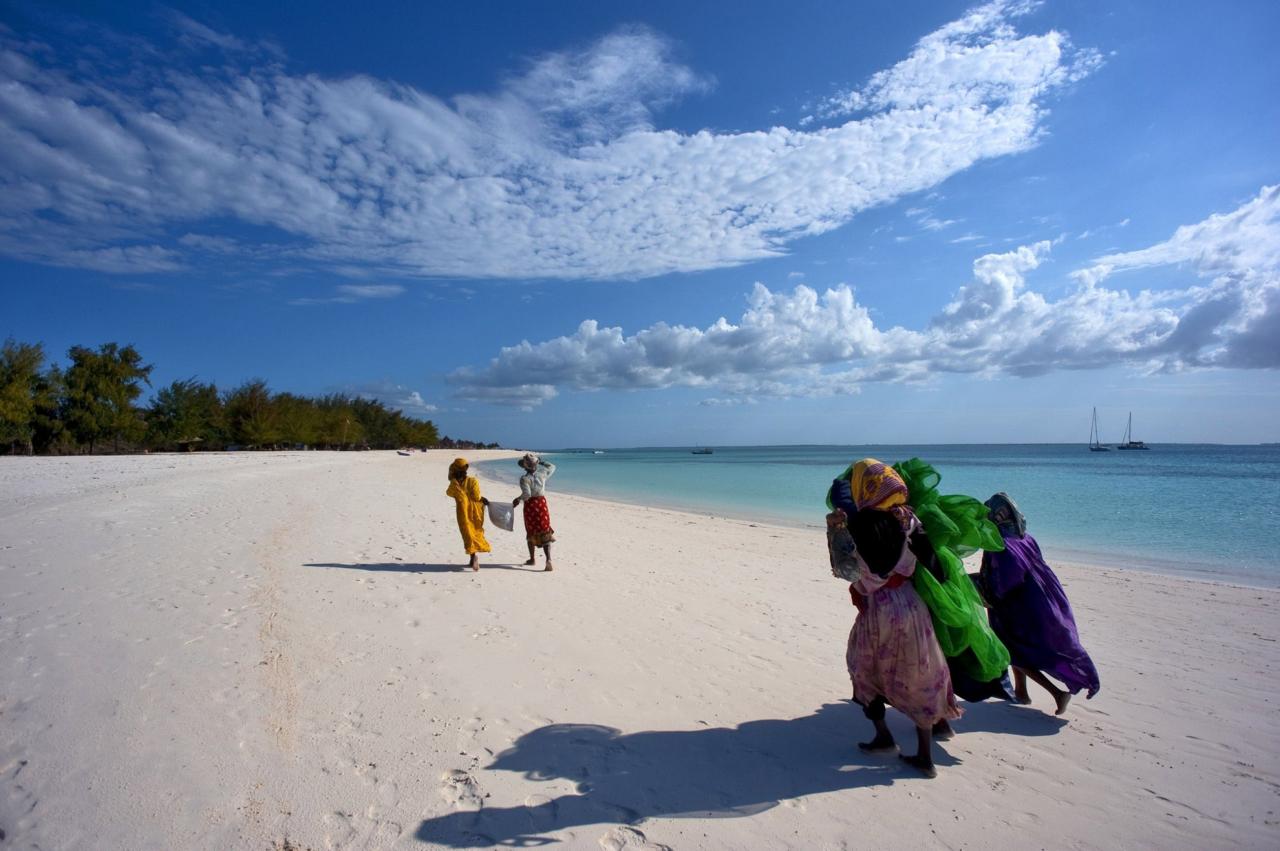 Pri prechádzkach po plážach sa Vám Zanzibar dostane pod kožu a