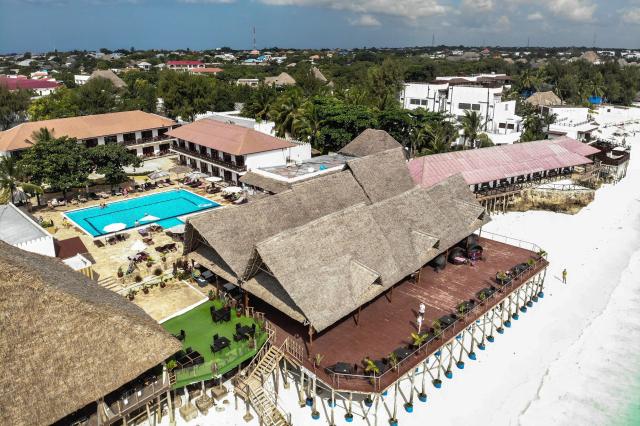 Hotelový komplex Amaan bungalows sa nachádza v centre dediny Nu