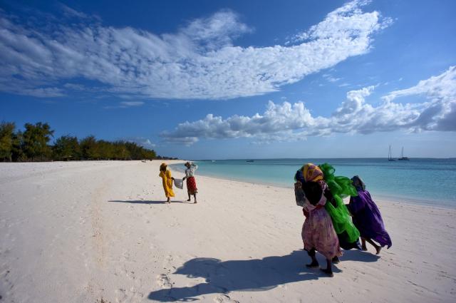 Pri prechádzkach po plážach sa Vám Zanzibar dostane pod kožu a 