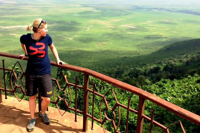 Postavte sa na vyhliadku na okraji krátera Ngorongoro a pozeraj
