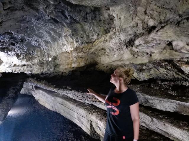 Lávový tunel na Galapágoch. Foto: Daniela Mihaldová - 