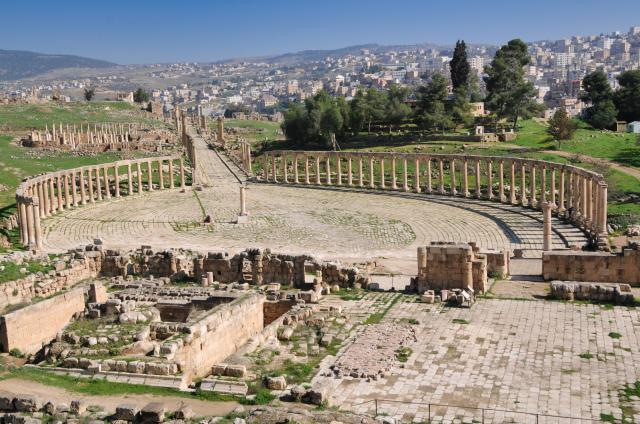 Centrum rímskeho Jarashu vám prinesú spomienky na Pompeje. Nie 