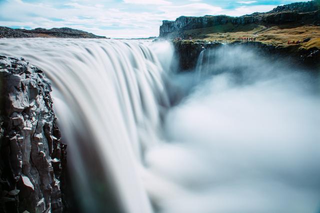 Slávny vodopád Detifoss, druhý najmohutnejší vodopád Európy a n