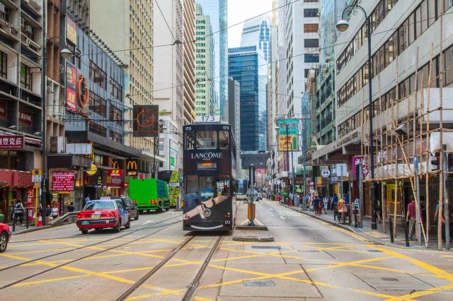 V Hong Kongu ide všetko do výšky - ešte aj električky sú poscho