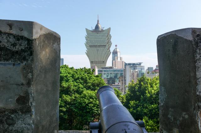 Koloniálna pevnosť a obrovské kasíno, dve tváre Macau na jednej