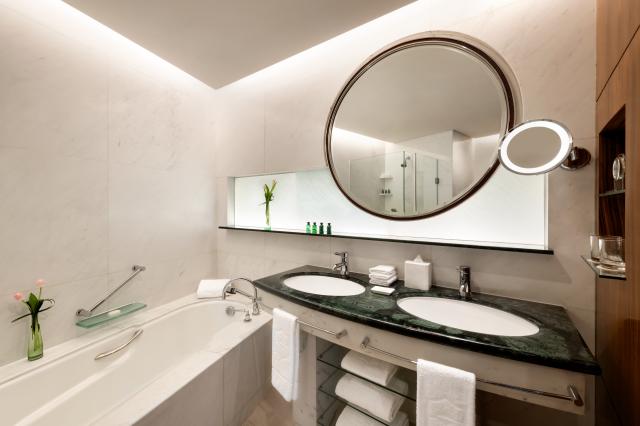 Luxusná kúpeľňa musí byť súčasťou hotela. foto: Pudong Shangri-