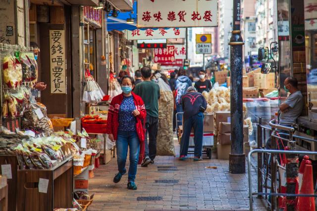 Navštívime rôzne trhoviská Hong Kongu - hračky, suveníry, domác