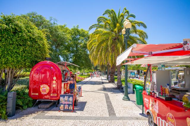 Funchal je hlavným mestom Madeiry vyše 500 rokov a kultivovanos