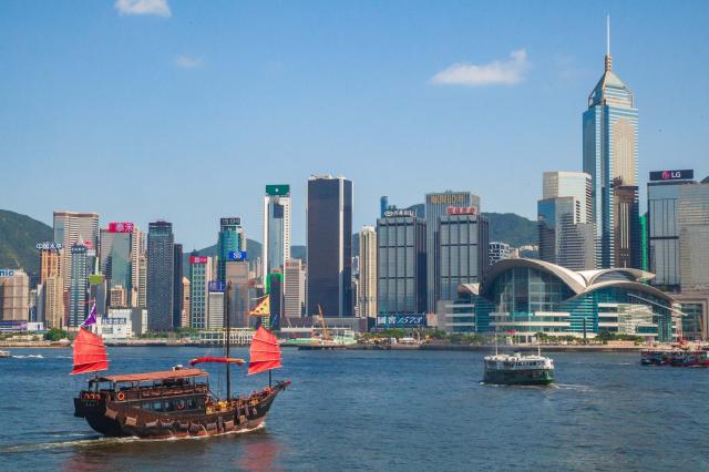 Preslávený Viktóriin prístav je pulzujúcim srdcom Hong Kongu fo
