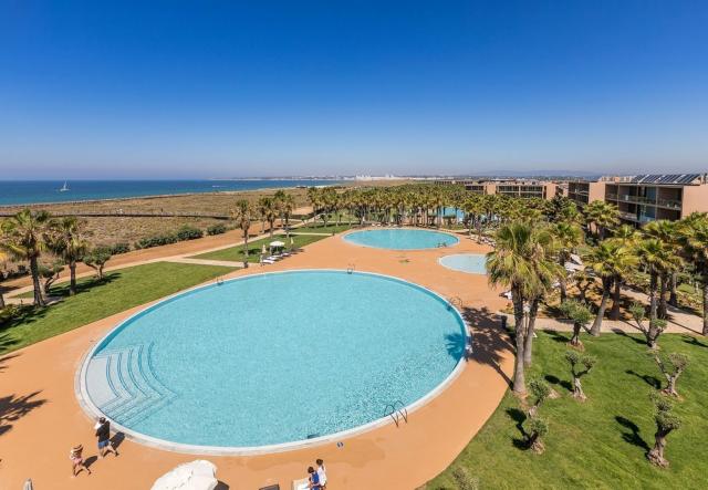 Vonkajšie bazény luxusného hotela Salgados. Foto: Salgados Hote