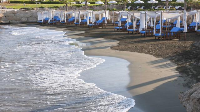 Pláž v okolí cyperského mesta Paphos máte priamo vo vašom hotel