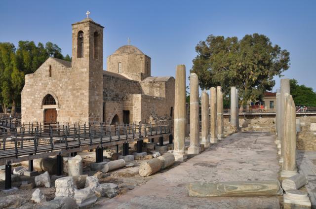 Paphos má v sebe aj vzácne kresťanské dedičstvo a v meste dodne