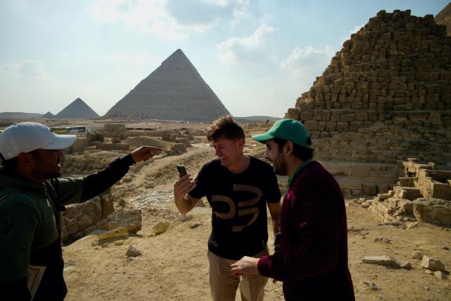 Pyramídovú“ časť dňa končíme pri najznámejších pyramídach v Gíz