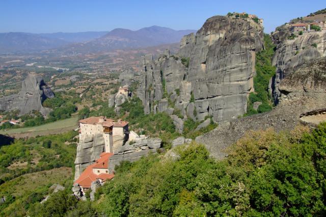 Pohľadáme tie najkrajšie kláštory Meteory, aby sme s nimi ulovi