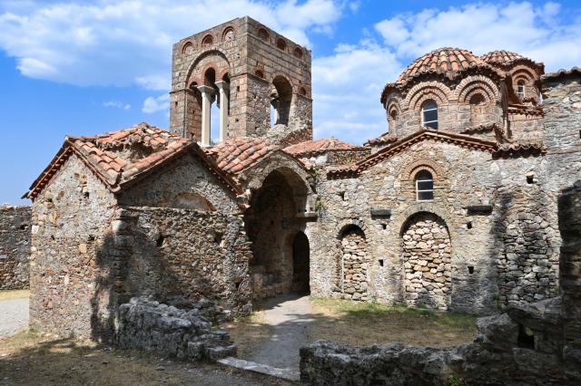 Mystra je zabudnutým byzantským miestom, kde dodnes stojí v tic