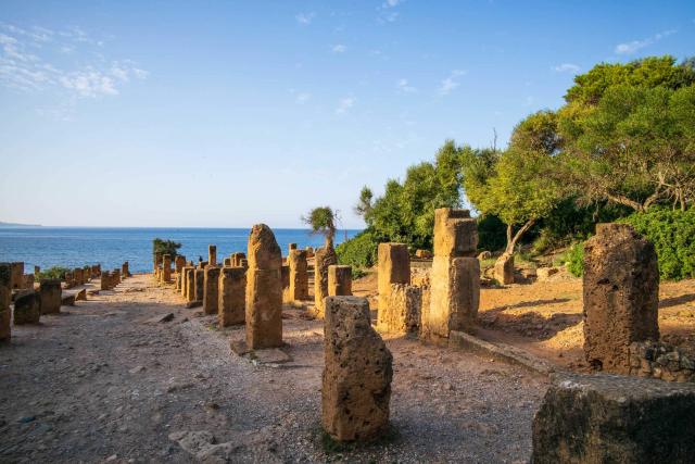 Presun do Tipasy (oblasť UNESCO) - prastarého rímskeho mesta si