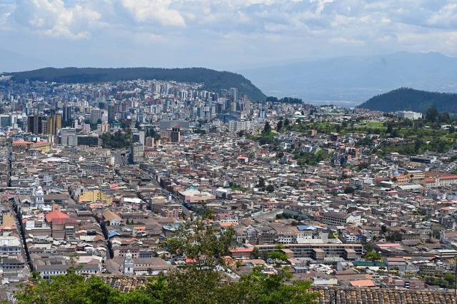 Odlet z Viedne a prílet do Ekvádoru. Hlavné mesto Quito. Mesto 