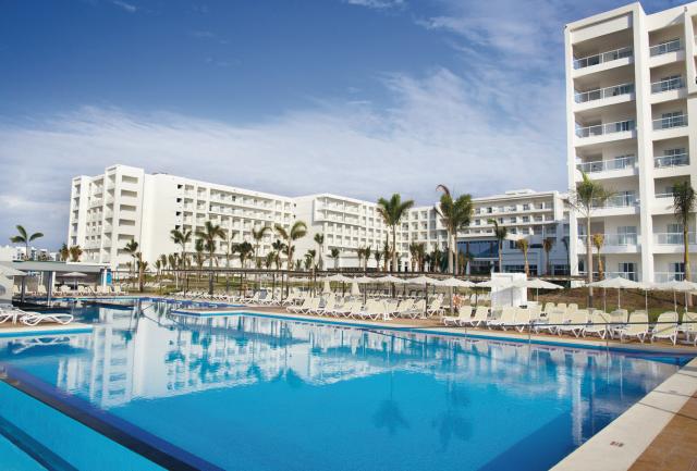 Novopostavený hotel na panamskom pobreží Riú Playa Blanca patrí