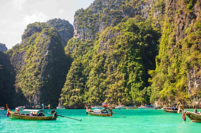 Tieto odtiene tyrkysovej farby si na Krabi zamilujete. foto: Ro