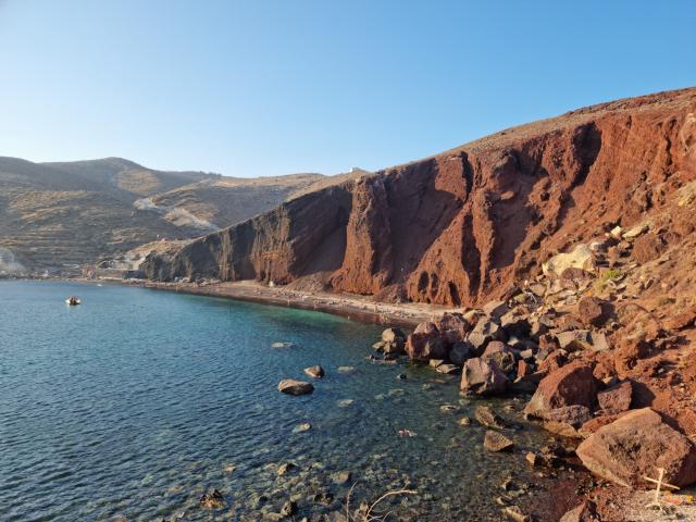 Red beach Santorini. Jedna z najznámejších pláží ostrova. Jej k