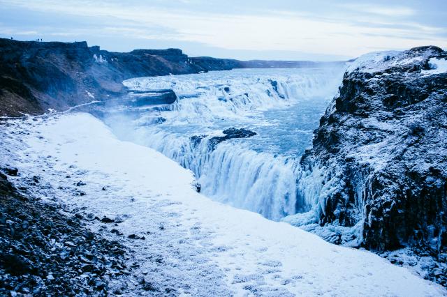 Nádherný vodopád Gullfoss rozhodne nadchne svojich návštevníkov